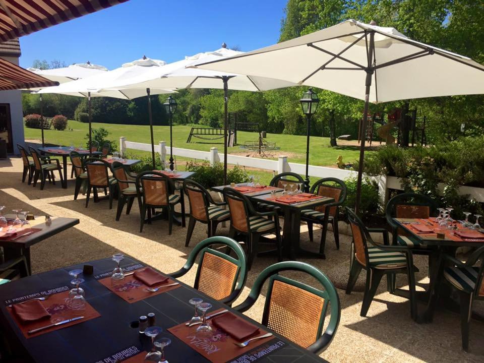 Hotel Restaurant Le Relais De Pouilly Exterior photo